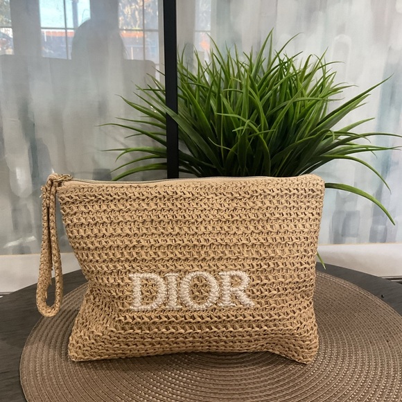 Tan Raffia Woven Wristlet - Picture 2 of 8